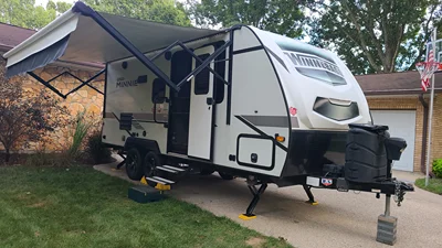 2021 WINNEBAGO MICRO MINNIE photo 6