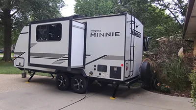 2021 WINNEBAGO MICRO MINNIE photo 4