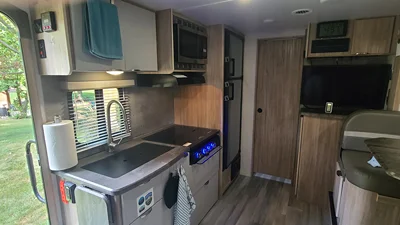 2021 WINNEBAGO MICRO MINNIE photo 22