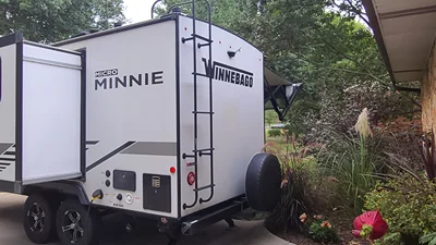 2021 WINNEBAGO MICRO MINNIE photo 3
