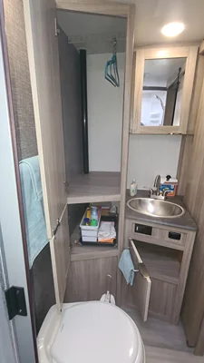 2021 WINNEBAGO MICRO MINNIE photo 36