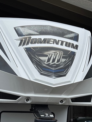 2017 GRAND DESIGN MOMENTUM photo 15