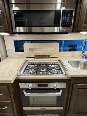 2019 TIFFIN MOTORHOMES ALLEGRO OPEN ROAD photo 10