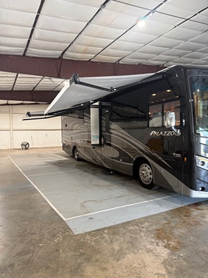 2022 THOR MOTOR COACH PALAZZO photo 11
