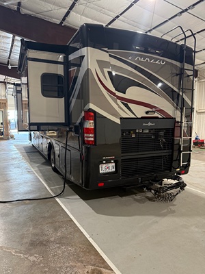 2022 THOR MOTOR COACH PALAZZO photo 14