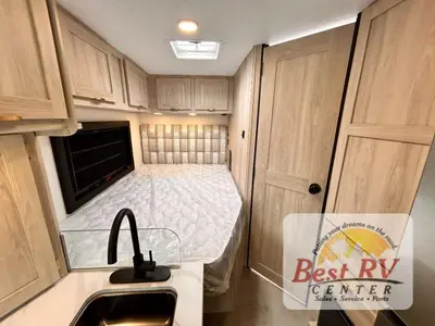 2027 Coachmen Cross Trail XL photo 41