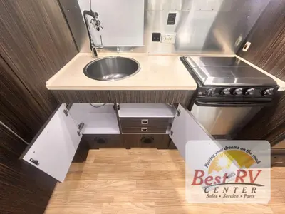 2017 Airstream International Signature photo 20