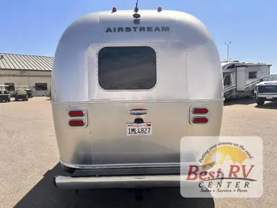 2017 Airstream International Signature photo 4