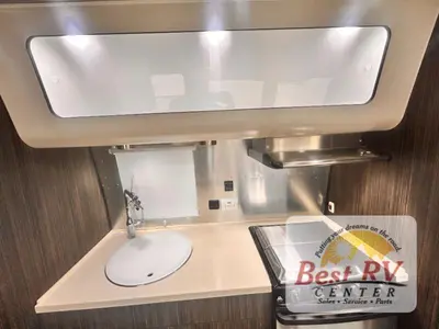 2017 Airstream International Signature photo 17