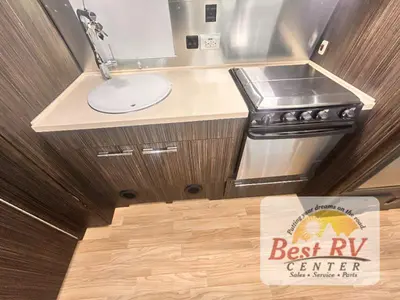 2017 Airstream International Signature photo 19