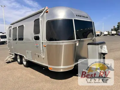 Used 2017 Airstream International Signature 23FB