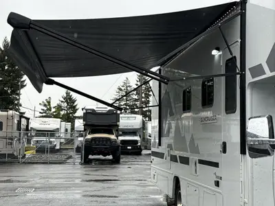 2027 Winnebago Suncruiser photo 19
