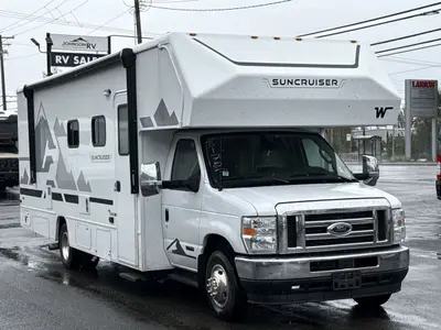 2027 Winnebago Suncruiser photo 3