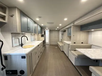 2027 Winnebago Suncruiser photo 44