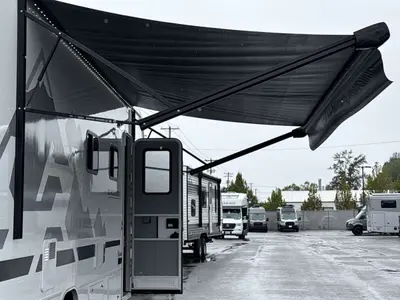2027 Winnebago Suncruiser photo 18