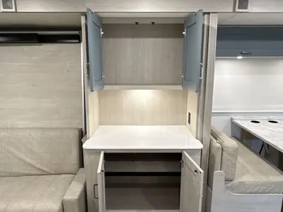 2027 Winnebago Suncruiser photo 50