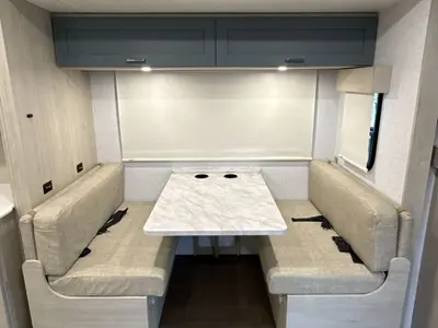 2027 Winnebago Suncruiser photo 49