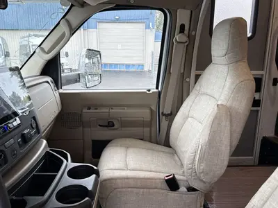 2027 Winnebago Suncruiser photo 22