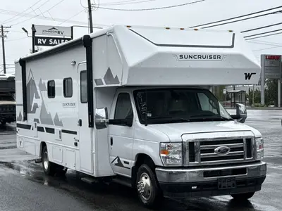 Used 2027 Winnebago Suncruiser 28MB