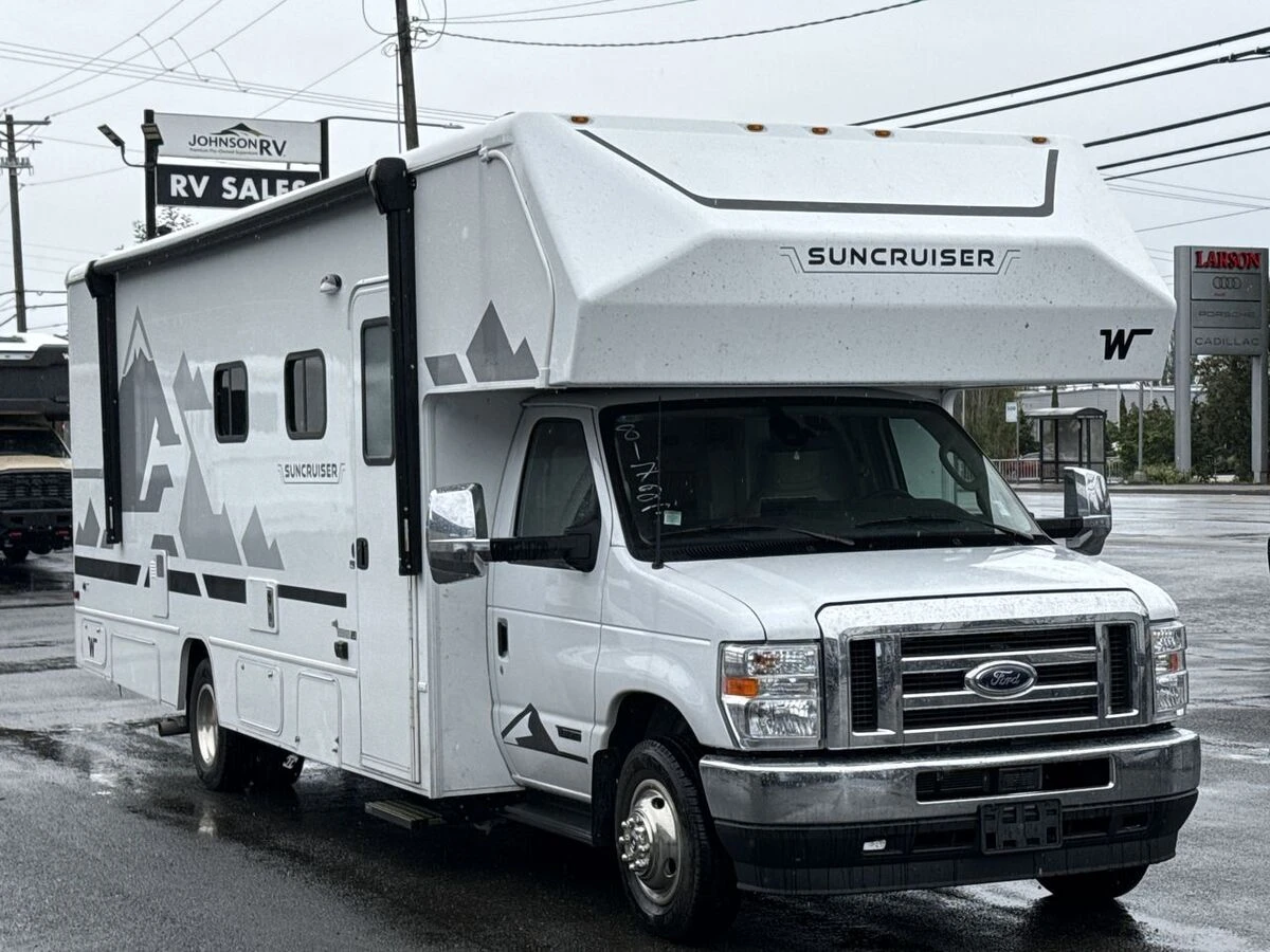 2027 Winnebago Suncruiser exterior