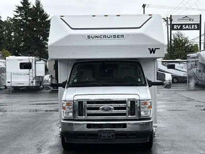 2027 Winnebago Suncruiser photo 4