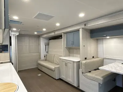 2027 Winnebago Suncruiser photo 29
