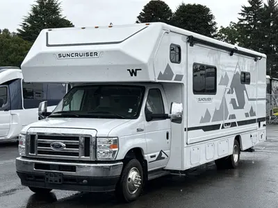 2027 Winnebago Suncruiser photo 5
