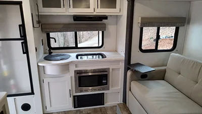2022 FOREST RIVER R-POD photo 19