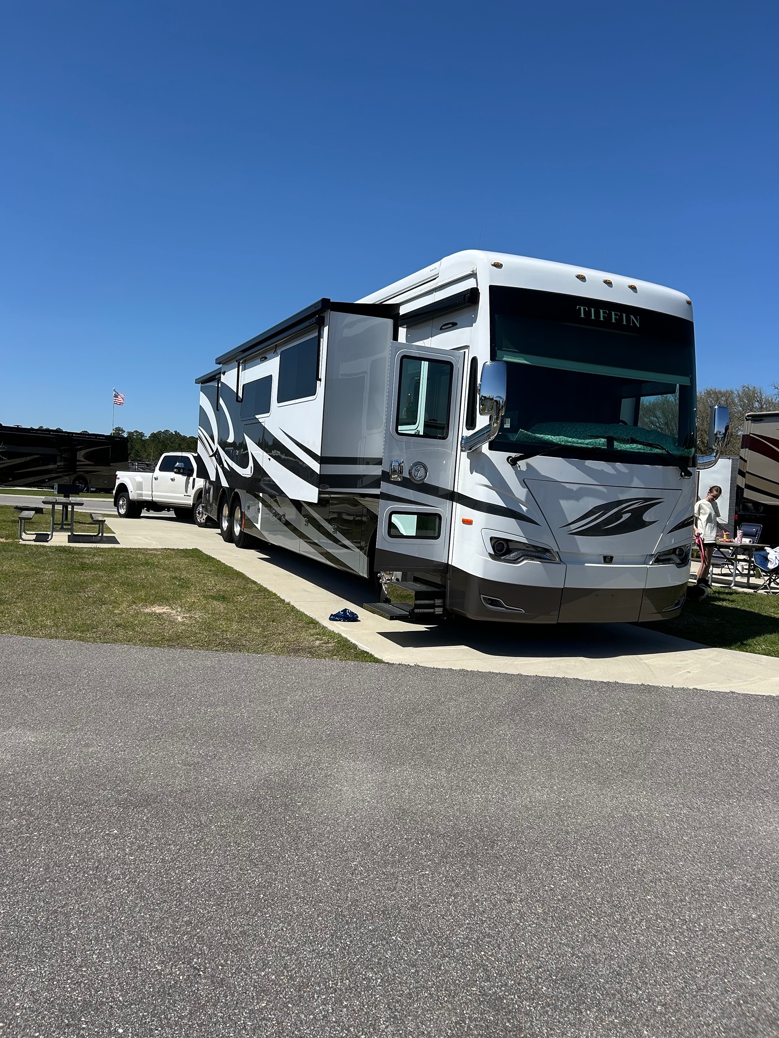 2020 TIFFIN MOTORHOMES ALLEGRO BUS exterior