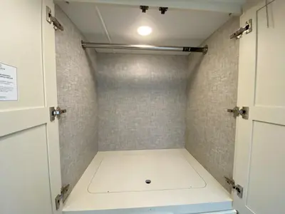 2025 Tiffin Motorhomes Midas photo 35