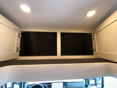 2025 Tiffin Motorhomes Midas photo 46