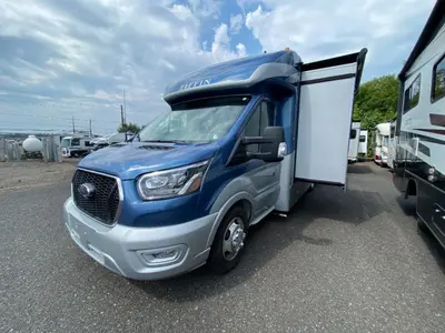 2025 Tiffin Motorhomes Midas photo 4