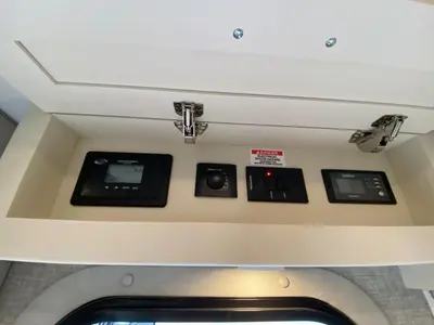 2025 Tiffin Motorhomes Midas photo 17