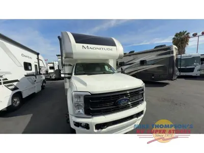 2026 Thor Motor Coach Magnitude GRAND photo 3