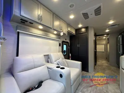 2026 Thor Motor Coach Magnitude GRAND photo 22
