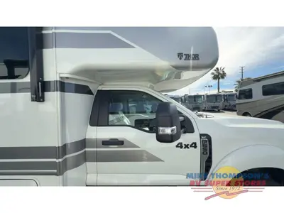 2026 Thor Motor Coach Magnitude GRAND photo 2