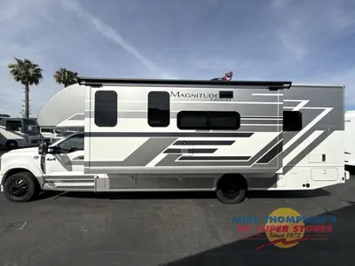 2026 Thor Motor Coach Magnitude GRAND photo 12