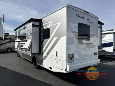 2026 Thor Motor Coach Magnitude GRAND photo 13