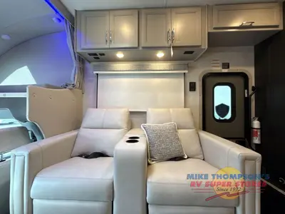 2026 Thor Motor Coach Magnitude GRAND photo 24