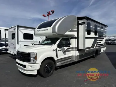 2026 Thor Motor Coach Magnitude GRAND photo 11