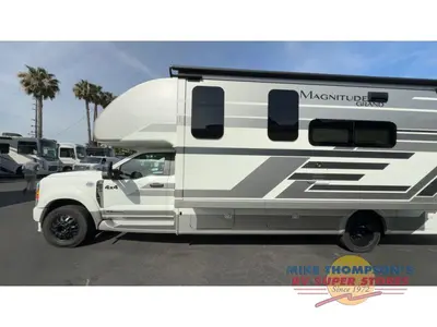 2026 Thor Motor Coach Magnitude GRAND photo 5