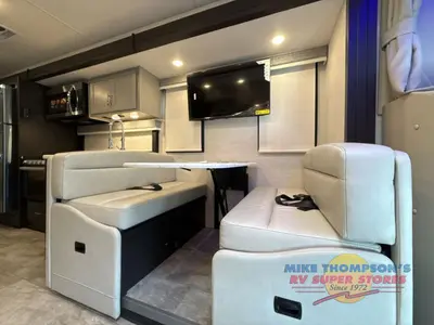 2026 Thor Motor Coach Magnitude GRAND photo 26
