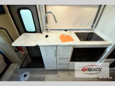 2024 Thor Motor Coach Geneva photo 11