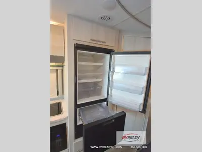 2024 Thor Motor Coach Geneva photo 16