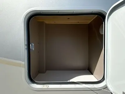 2027 Winnebago Navion photo 18