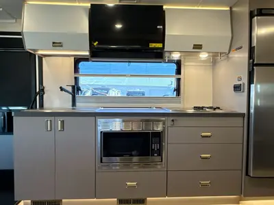 2027 Winnebago Navion photo 36