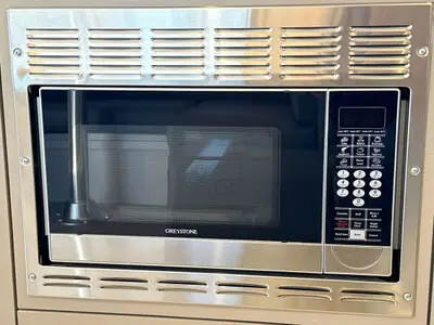 2027 Winnebago Navion photo 35
