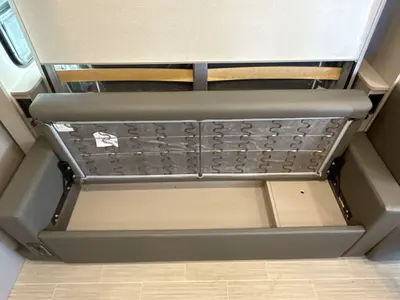 2027 Winnebago Navion photo 47