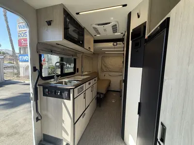 2027 Winnebago Elora photo 15