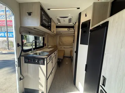 2027 Winnebago Elora photo 16